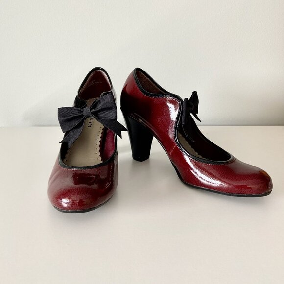 ⭐️Host Pick⭐️ NATURALIZER Maroon Faux-Leather Heels with Black Bow - Size 7W - Picture 1 of 4